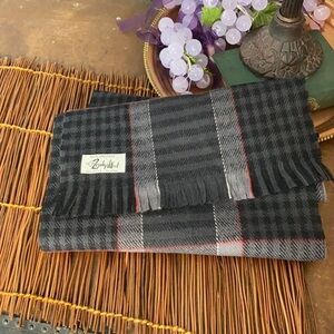 Zara Men’s Black and Gray Scarf